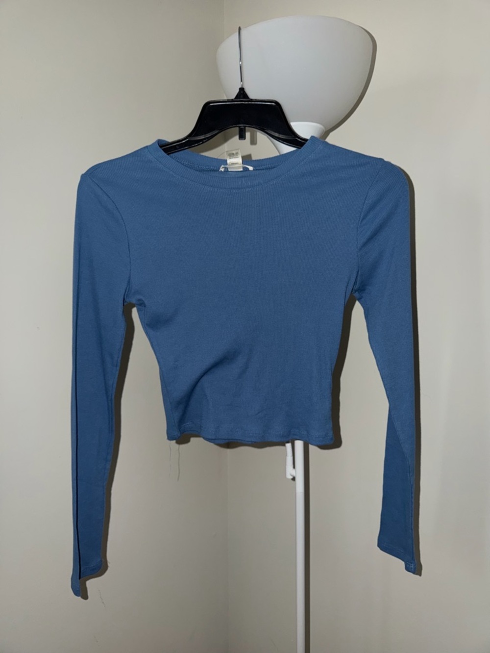 Long Sleeve Blue Ribbed Crop Top